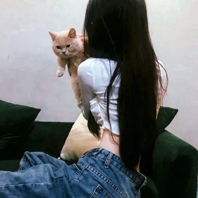 玛丽莲有深黑之眸